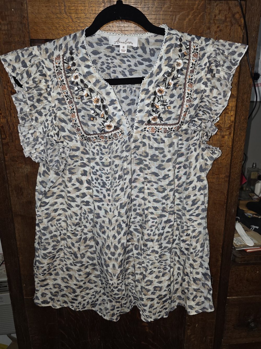 Auden Cream and Gray Leopard Print Flutter Sleeve Blouse with Floral Embroidery